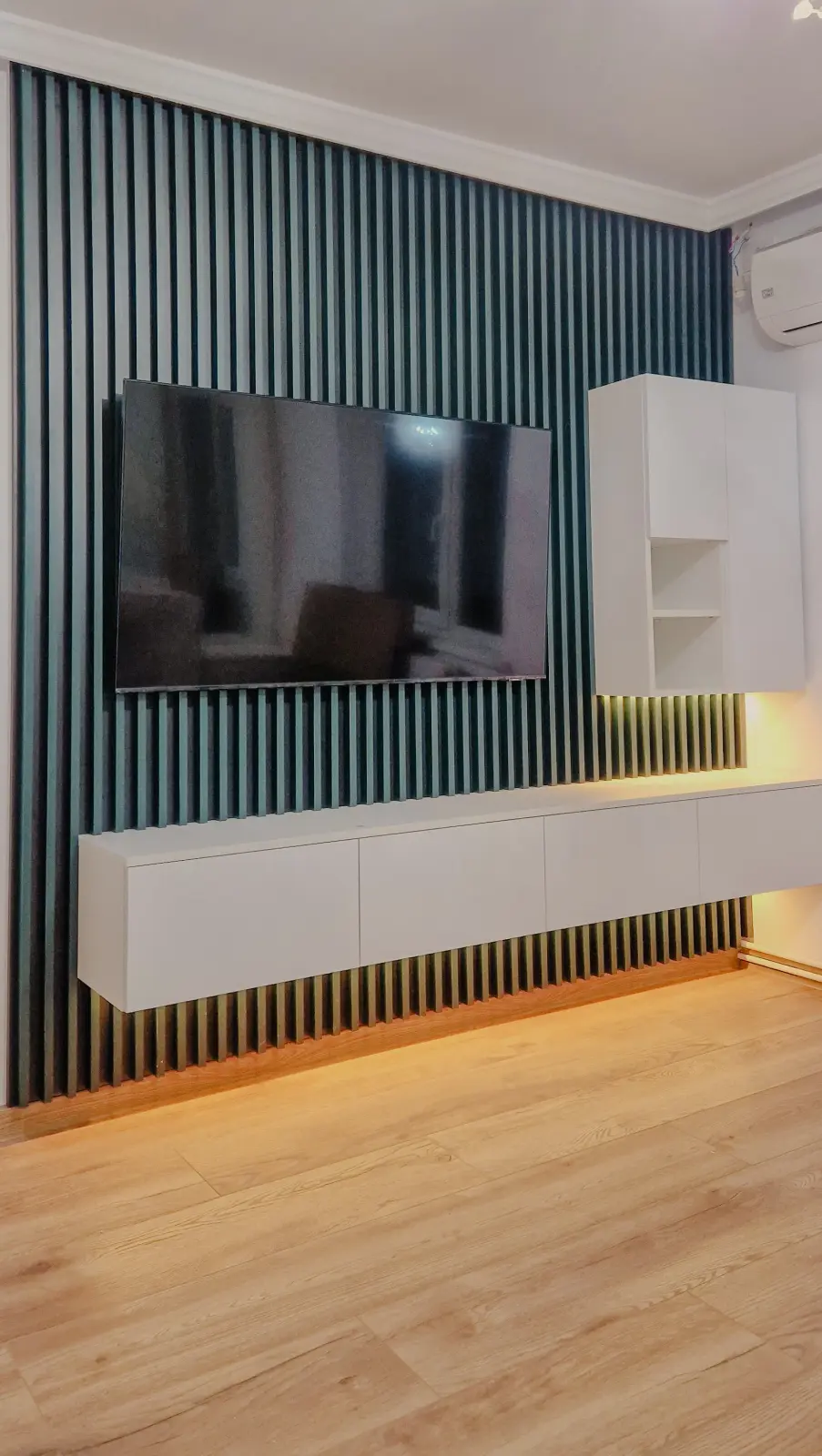 Detaliu meșteșug — finisaj lemn masiv JL Mobila